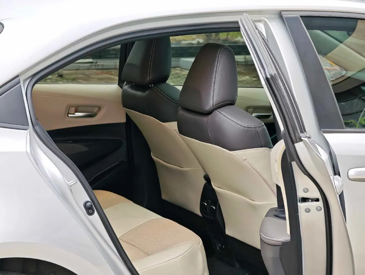 2021 Toyota Corolla 1.2T 116HP L4 CVT,autocango,china used car exporter,china ev exporter,chinese used car exporter,chinese used ev exporter