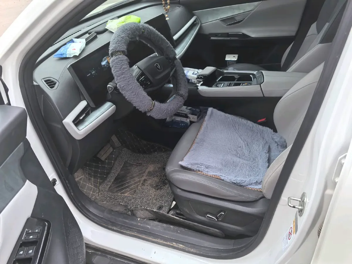 2023 ChangAn UNI-T 1.5T 188HP L4 7DCT,autocango,china used car exporter,china ev exporter,chinese used car exporter,chinese used ev exporter