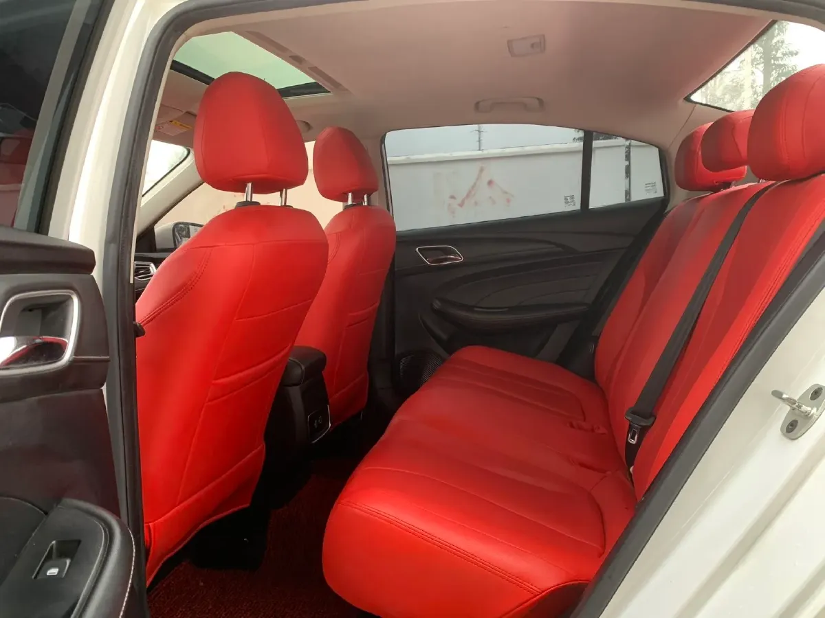 2020 Roewe i5 1.5L 120HP L4 CVT,autocango,china used car exporter,china ev exporter,chinese used car exporter,chinese used ev exporter