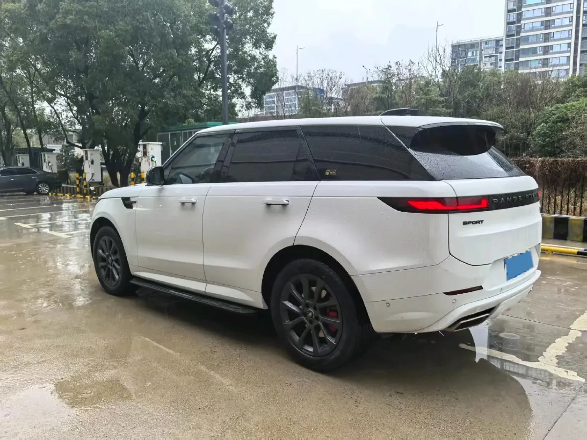 2024 Land Rover Range Rover Sport 3.0T 400HP L6 8AT,autocango,china used car exporter,china ev exporter,chinese used car exporter,chinese used ev exporter