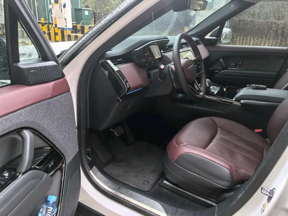2024 Land Rover Range Rover Sport 3.0T 400HP L6 8AT,autocango,china used car exporter,china ev exporter,chinese used car exporter,chinese used ev exporter