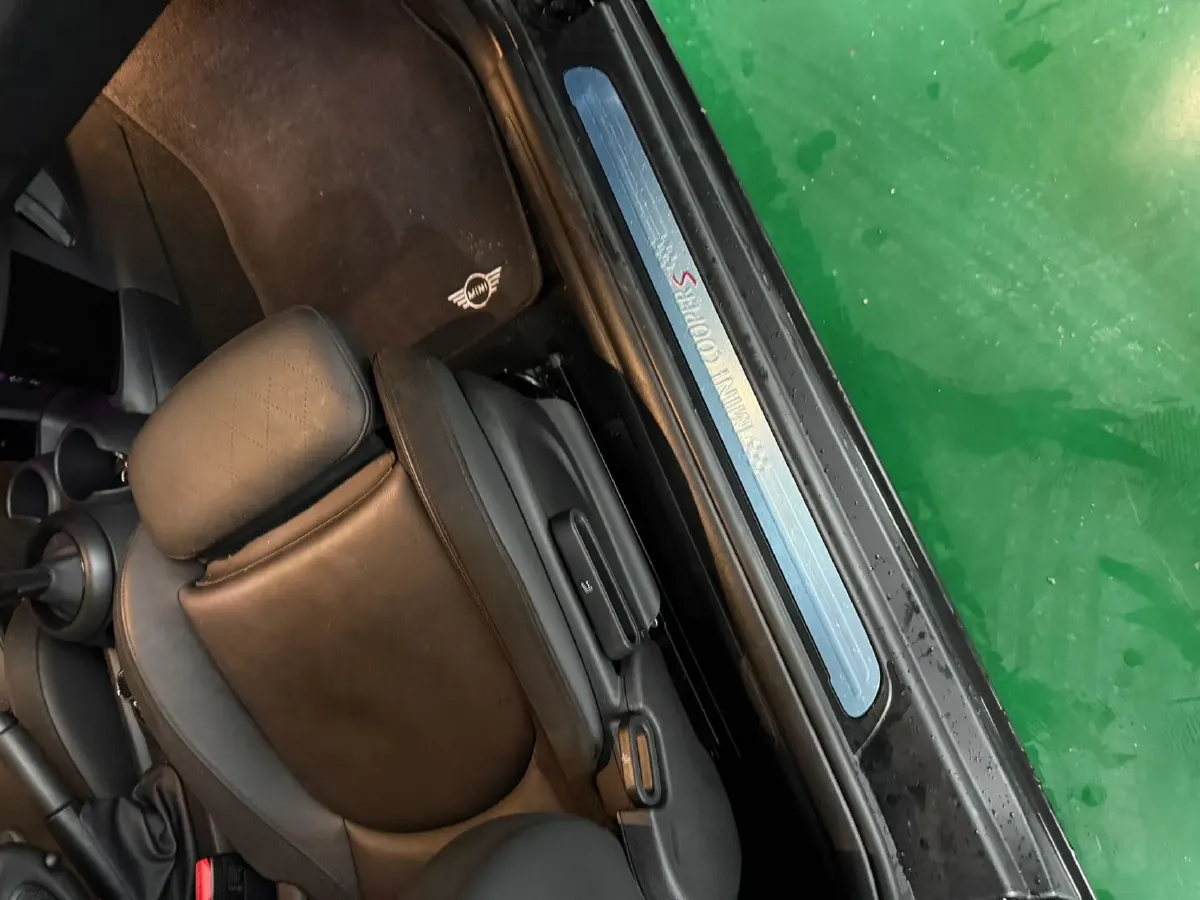 2023 MINI MINI 2.0T 178HP L4 7DCT,autocango,china used car exporter,china ev exporter,chinese used car exporter,chinese used ev exporter