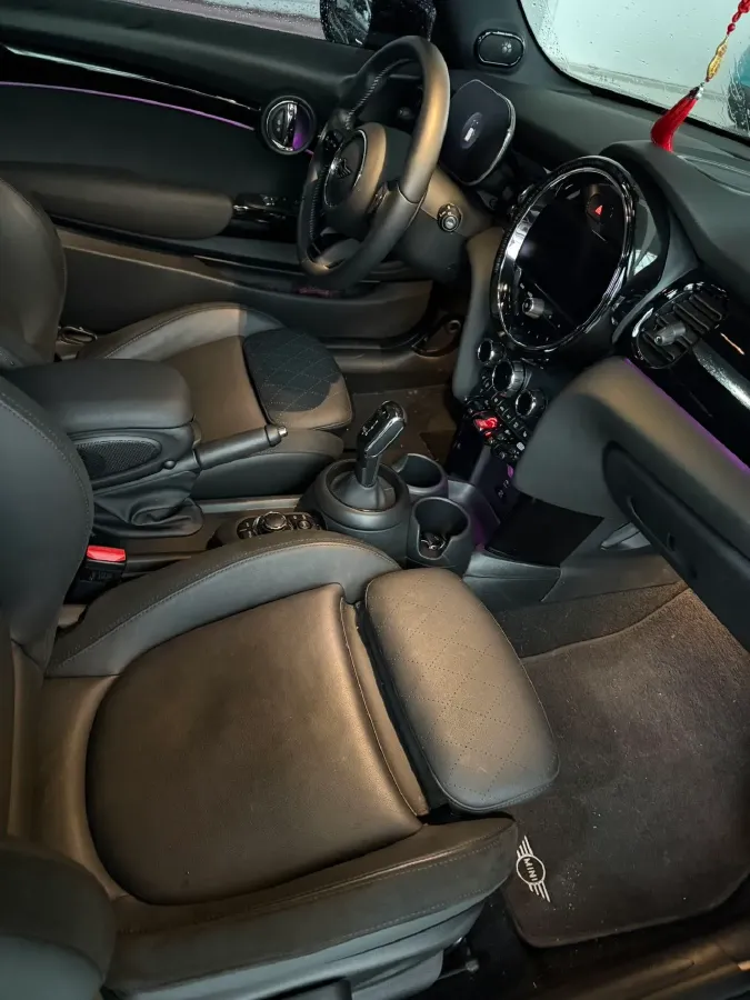 2023 MINI MINI 2.0T 178HP L4 7DCT,autocango,china used car exporter,china ev exporter,chinese used car exporter,chinese used ev exporter