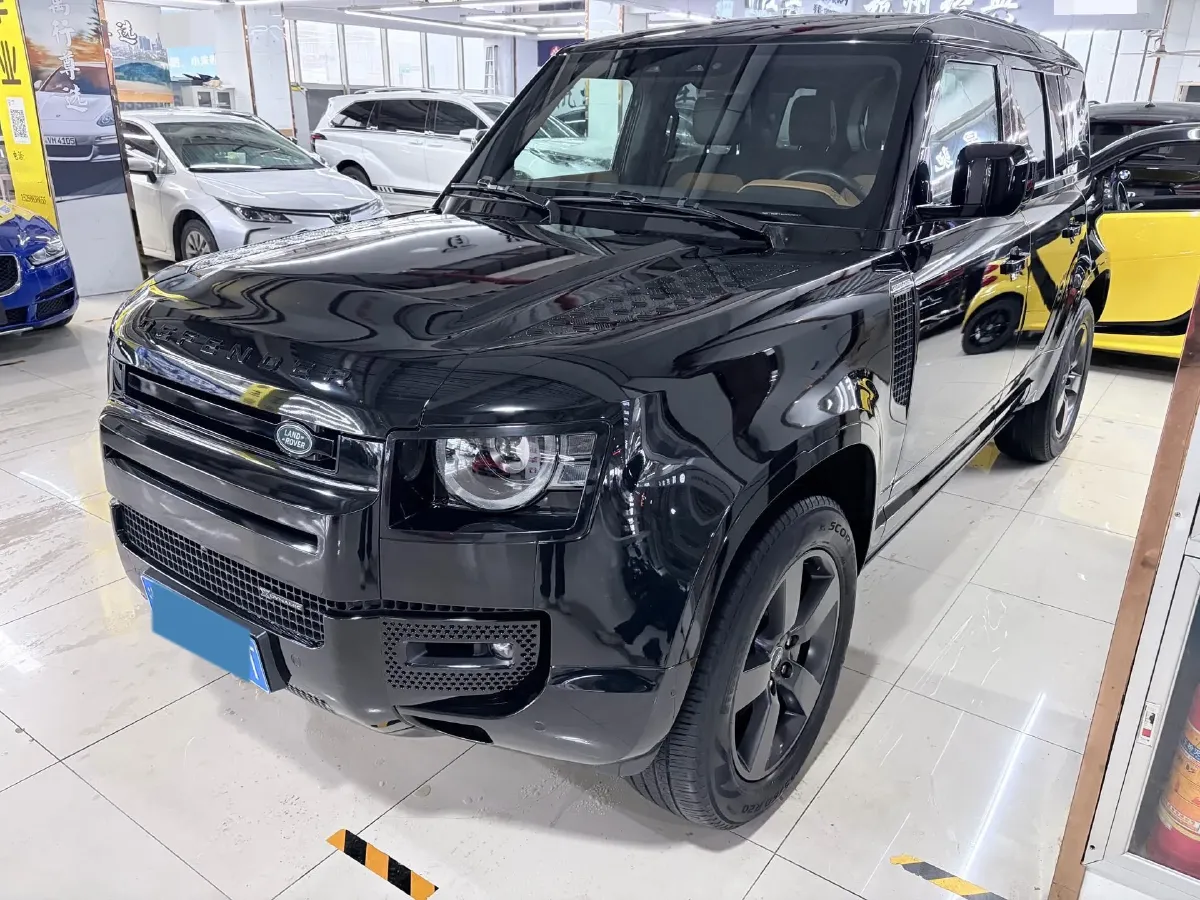 2023 Land Rover Defender 3.0T 400HP L6 8AT,autocango,china used car exporter,china ev exporter,chinese used car exporter,chinese used ev exporter