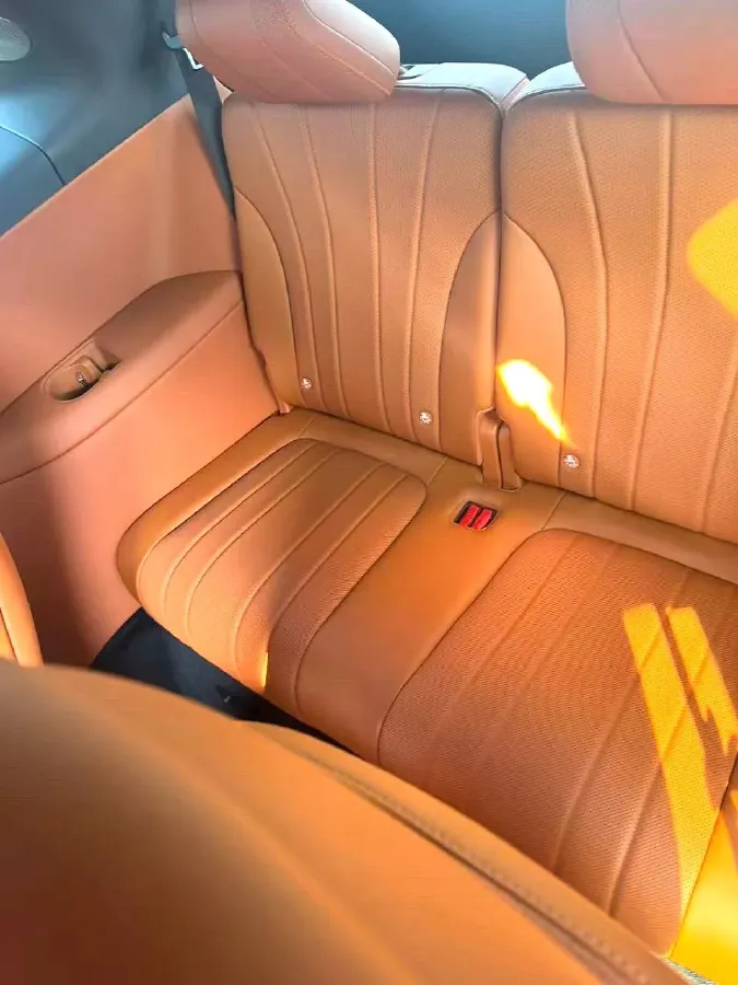 2025 AITO AITO M8 REEV 160HP REEV 53.4KWH,autocango,china used car exporter,china ev exporter,chinese used car exporter,chinese used ev exporter