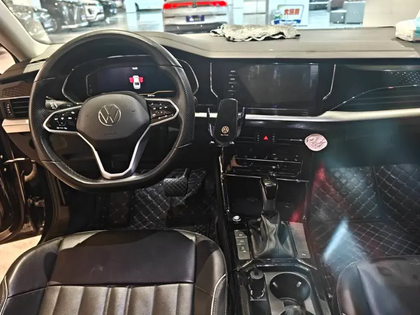 2023 Volkswagen Passat 2.0T 186HP L4 7DCT,autocango,china used car exporter,china ev exporter,chinese used car exporter,chinese used ev exporter