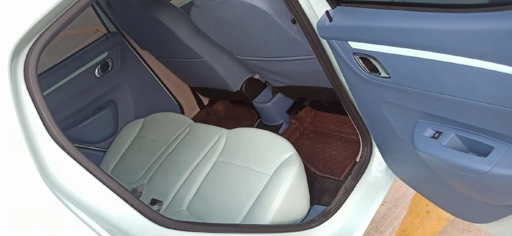 2022 DongFeng eπ BOX BEV 15.974KWH,autocango,china used car exporter,china ev exporter,chinese used car exporter,chinese used ev exporter