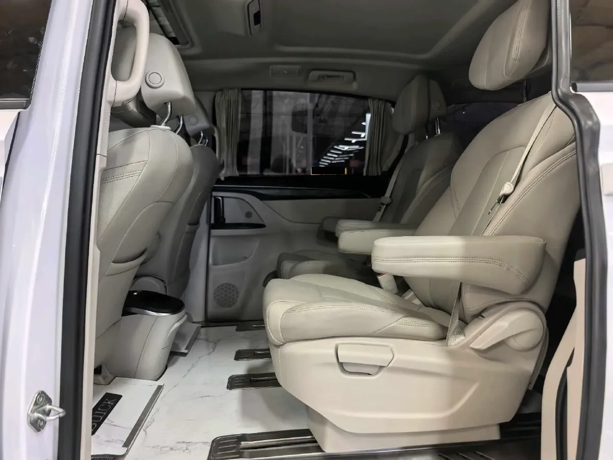 2023 Buick GL8 2.0T 237HP L4 9AT,autocango,china used car exporter,china ev exporter,chinese used car exporter,chinese used ev exporter