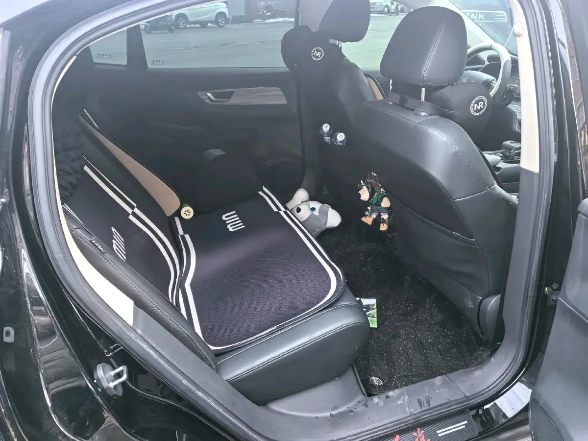 2024 HongQi E-QM5 BEV 72KWH,autocango,china used car exporter,china ev exporter,chinese used car exporter,chinese used ev exporter