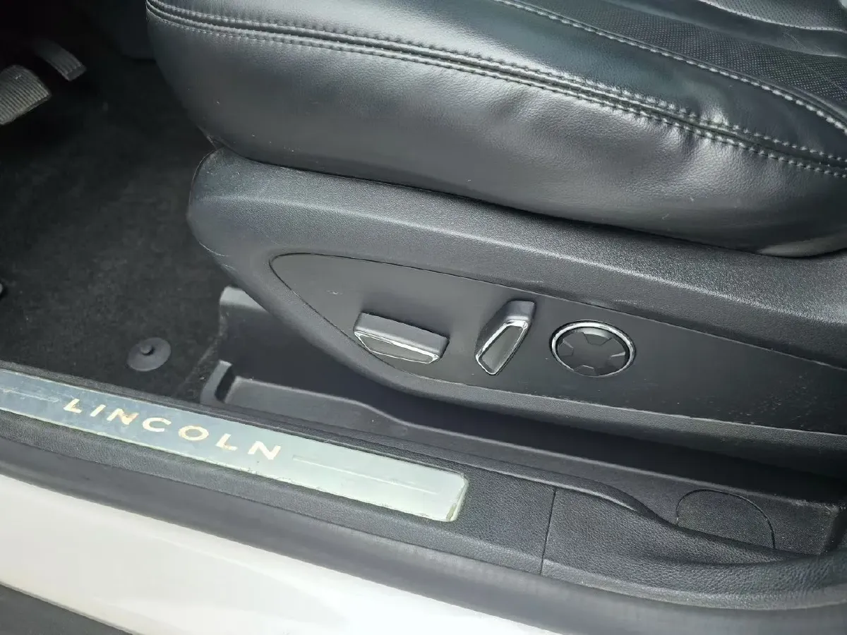 2019 Lincoln MKC 2.0T 203HP L4 6AT,autocango,china used car exporter,china ev exporter,chinese used car exporter,chinese used ev exporter