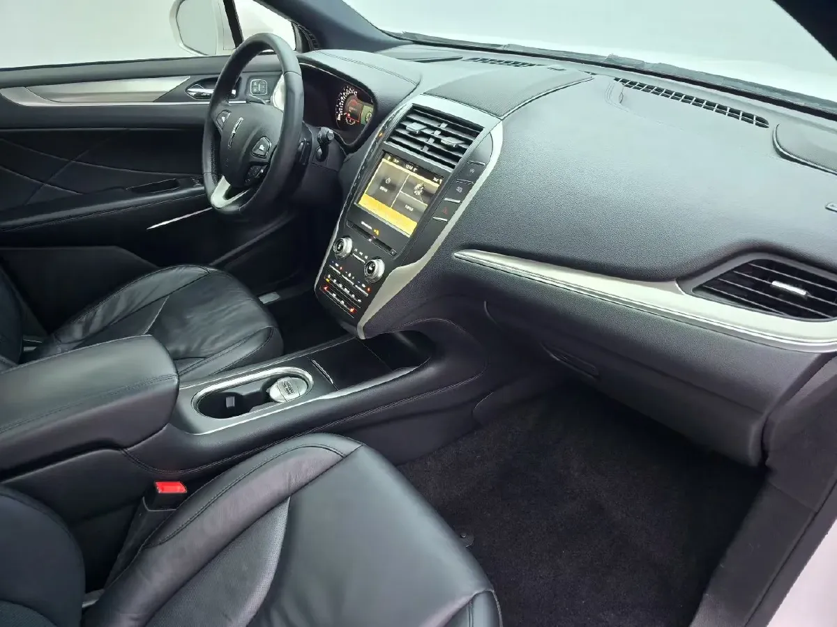 2019 Lincoln MKC 2.0T 203HP L4 6AT,autocango,china used car exporter,china ev exporter,chinese used car exporter,chinese used ev exporter