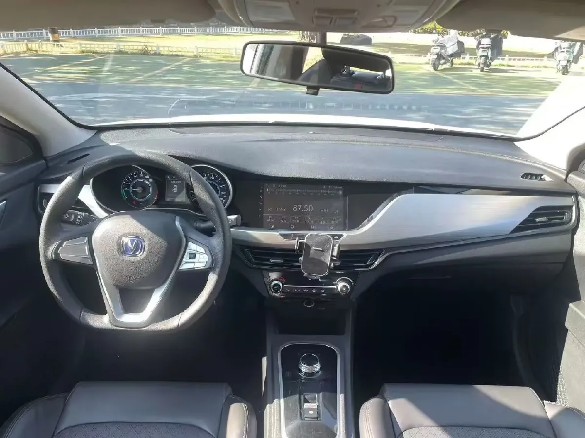 2022 ChangAn Eado BEV 47.78KWH,autocango,china used car exporter,china ev exporter,chinese used car exporter,chinese used ev exporter