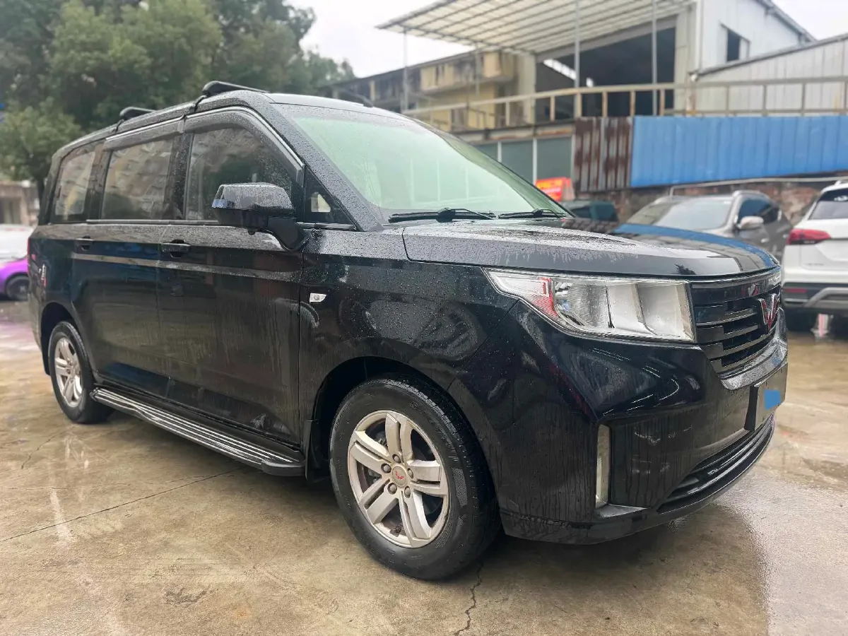 2019 WuLing HongGuang Plus 1.5T 147HP L4 6MT,autocango,china used car exporter,china ev exporter,chinese used car exporter,chinese used ev exporter