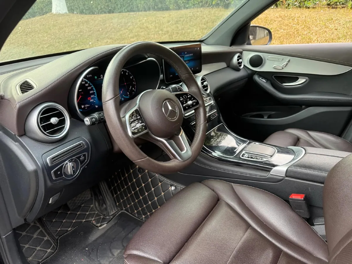 2021 Mercedes-Benz GLC Class 2.0T 197HP L4 9AT,autocango,china used car exporter,china ev exporter,chinese used car exporter,chinese used ev exporter