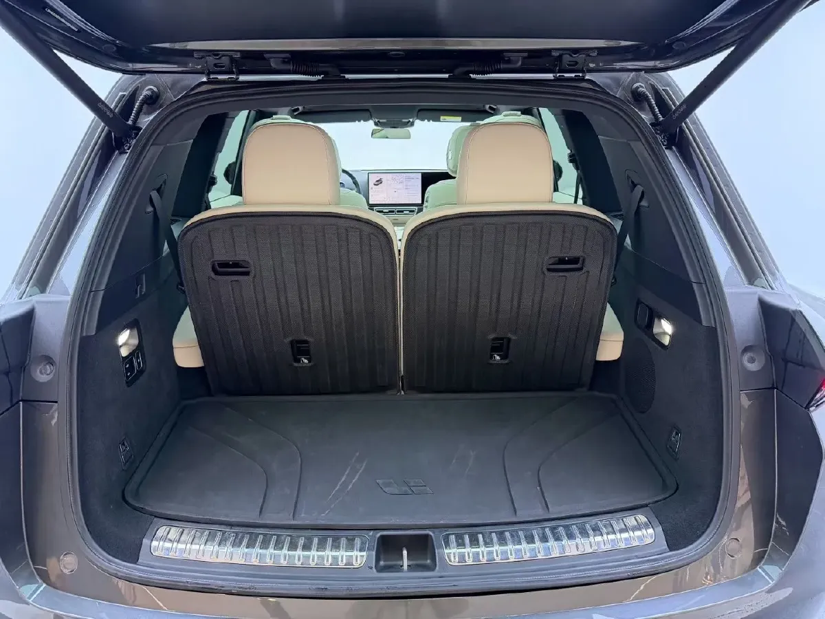 2023 Li L8 Range Extended 154HP REEV 40.9KWH,autocango,china used car exporter,china ev exporter,chinese used car exporter,chinese used ev exporter