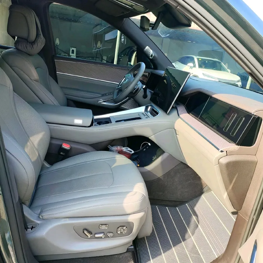 2025 Denza DenzaN9 2.0T 207HP L4 E-CVT PHEV,autocango,china used car exporter,china ev exporter,chinese used car exporter,chinese used ev exporter