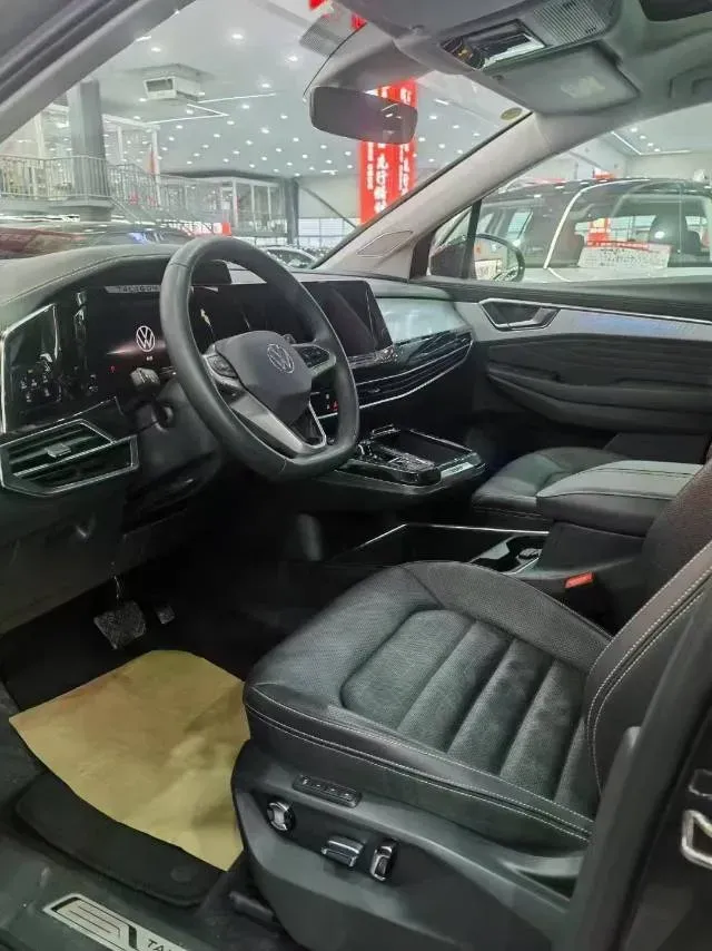 2023 Volkswagen Talagon 2.0T 220HP L4 7DCT,autocango,china used car exporter,china ev exporter,chinese used car exporter,chinese used ev exporter