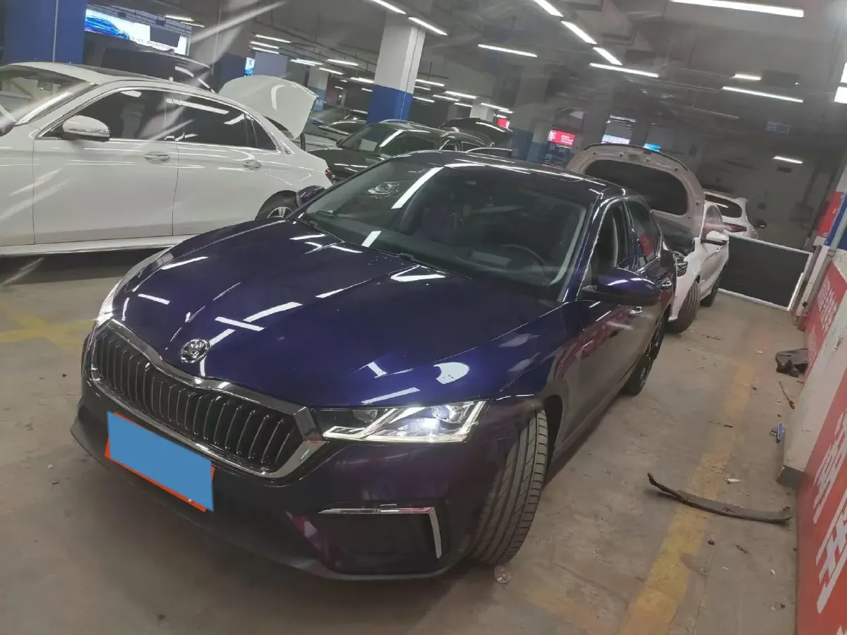 2021 Skoda Octavia 1.4T 150HP L4 7DCT,autocango,china used car exporter,china ev exporter,chinese used car exporter,chinese used ev exporter