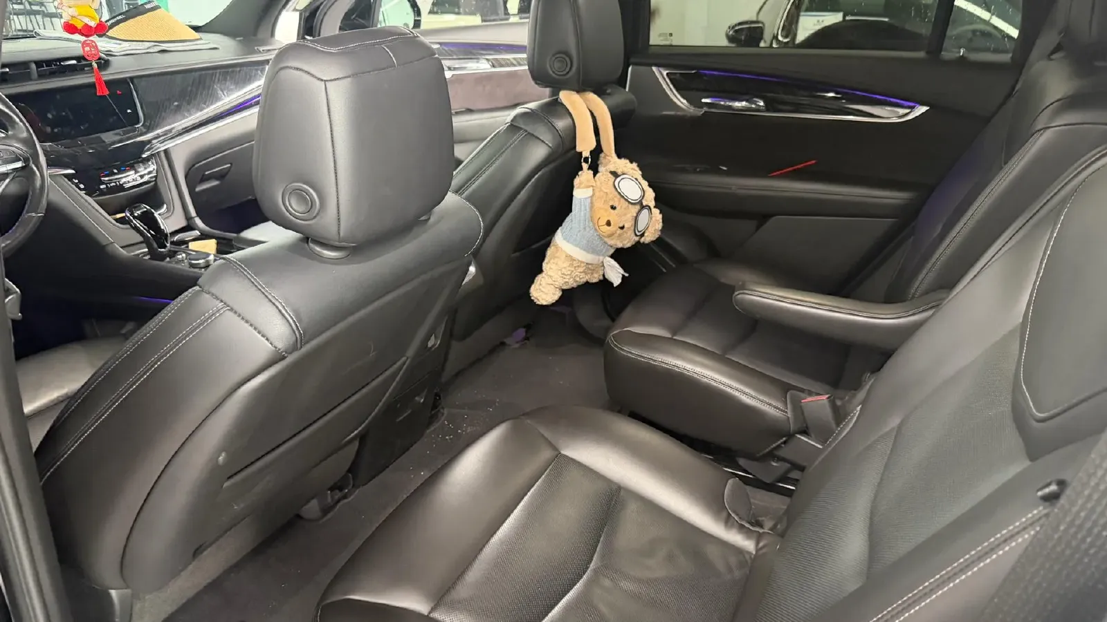 2021 Cadillac XT6 2.0T 237HP L4 9AT,autocango,china used car exporter,china ev exporter,chinese used car exporter,chinese used ev exporter