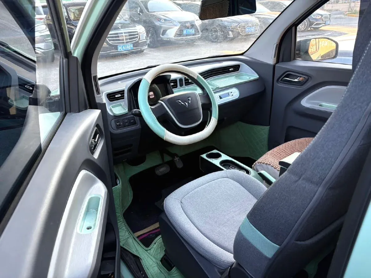 2021 WuLing HongGuang MINI EV BEV 13.9KWH,autocango,china used car exporter,china ev exporter,chinese used car exporter,chinese used ev exporter