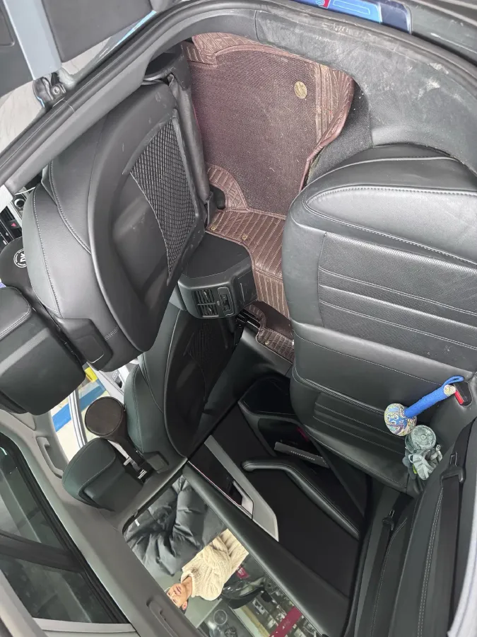 2022 Audi A4L 2.0T 190HP L4 7DCT,autocango,china used car exporter,china ev exporter,chinese used car exporter,chinese used ev exporter