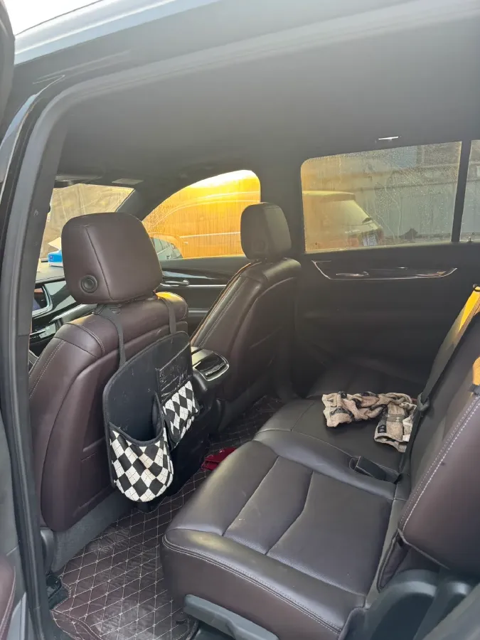 2022 Cadillac XT6 2.0T 237HP L4 9AT,autocango,china used car exporter,china ev exporter,chinese used car exporter,chinese used ev exporter