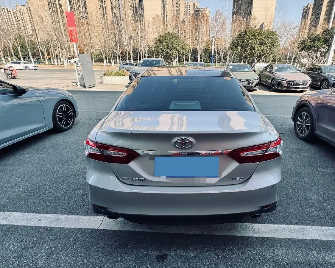 2021 Toyota Camry 2.5L 209HP L4 8AT,autocango,china used car exporter,china ev exporter,chinese used car exporter,chinese used ev exporter