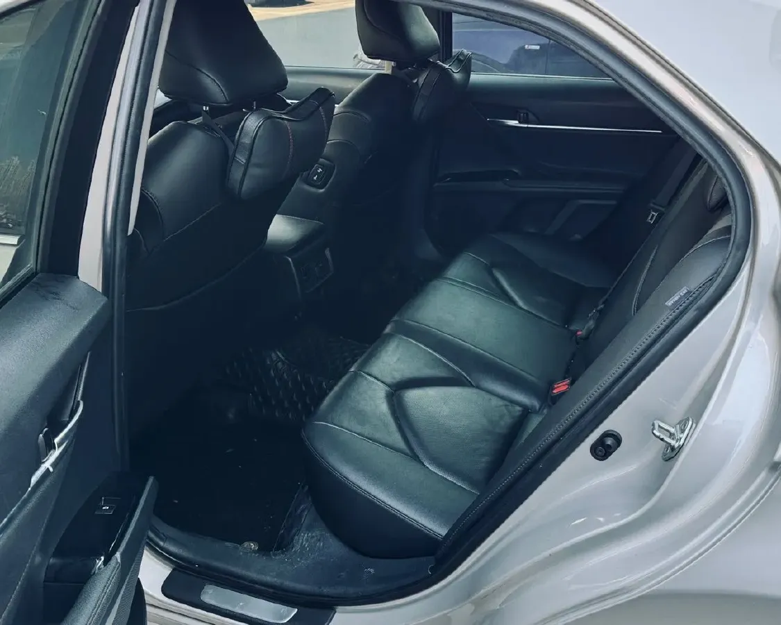 2021 Toyota Camry 2.5L 209HP L4 8AT,autocango,china used car exporter,china ev exporter,chinese used car exporter,chinese used ev exporter