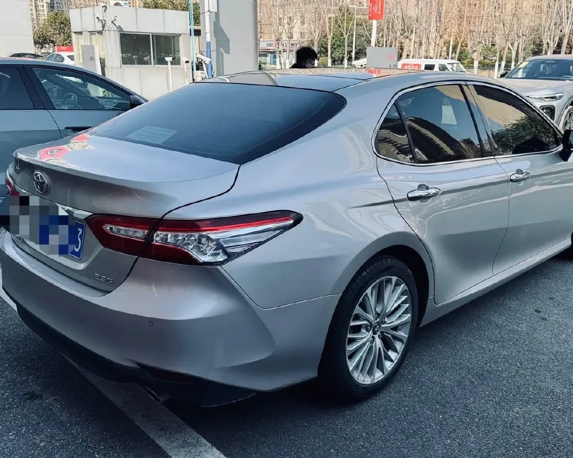 2021 Toyota Camry 2.5L 209HP L4 8AT,autocango,china used car exporter,china ev exporter,chinese used car exporter,chinese used ev exporter