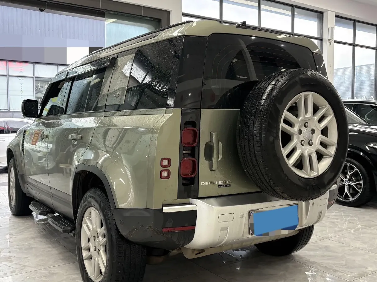 2020 Land Rover Defender 3.0T 400HP L6 8AT,autocango,china used car exporter,china ev exporter,chinese used car exporter,chinese used ev exporter