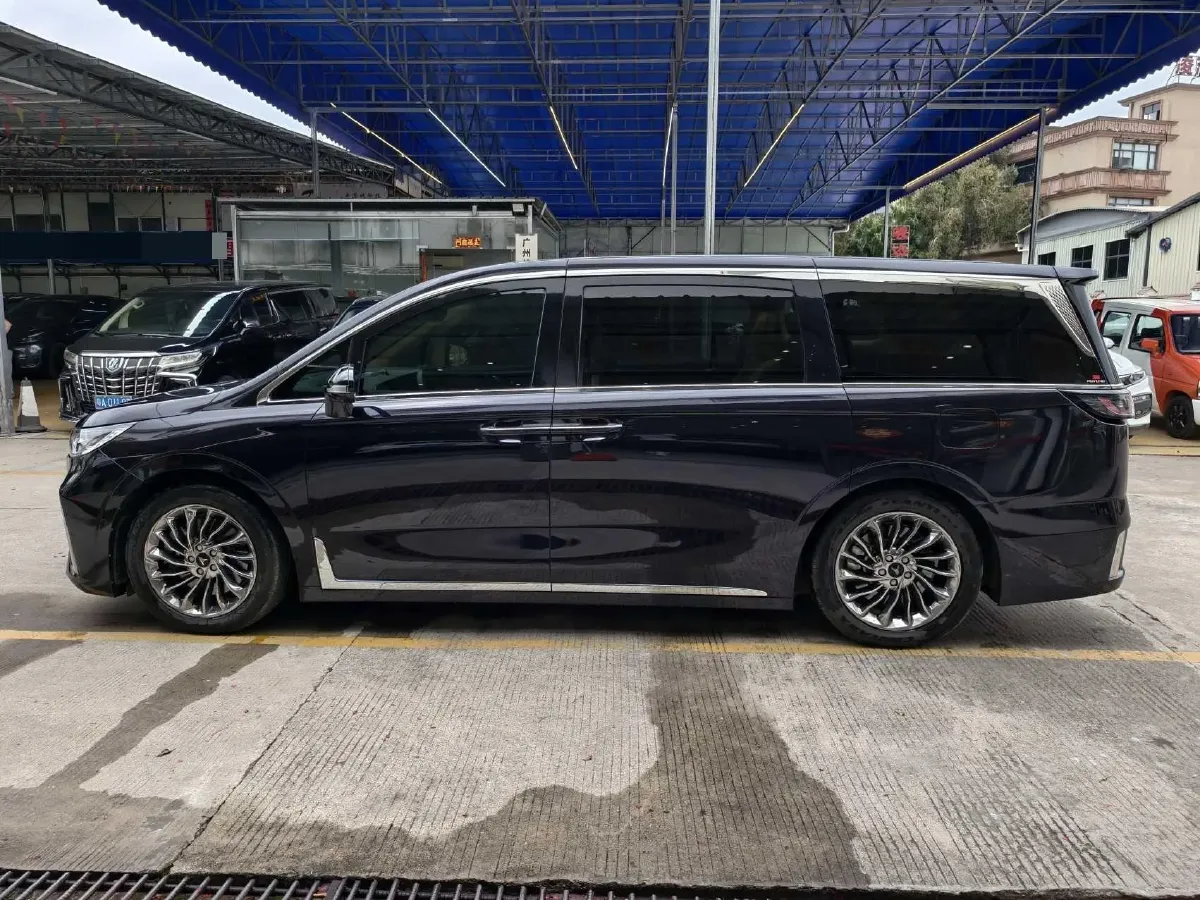2022 Voyah Dream 1.5T 136HP L4 PHEV 25.57KWH,autocango,china used car exporter,china ev exporter,chinese used car exporter,chinese used ev exporter