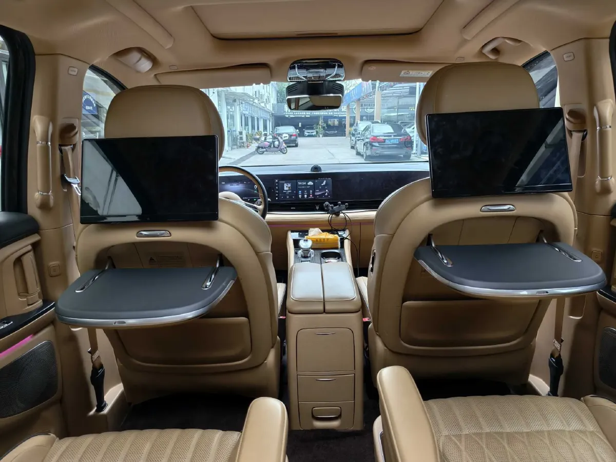 2022 Voyah Dream 1.5T 136HP L4 PHEV 25.57KWH,autocango,china used car exporter,china ev exporter,chinese used car exporter,chinese used ev exporter