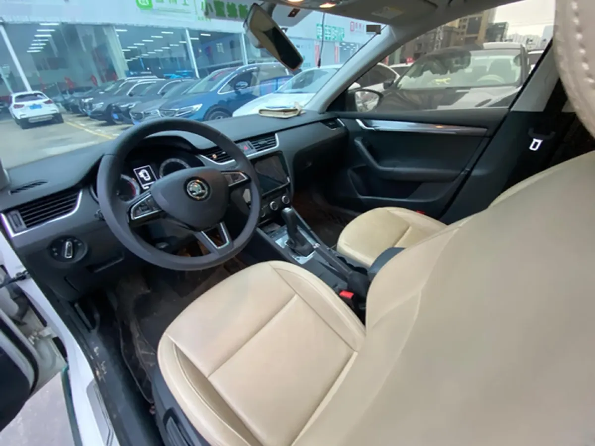 2018 Skoda Octavia 1.4T 150HP L4 7DCT,autocango,china used car exporter,china ev exporter,chinese used car exporter,chinese used ev exporter