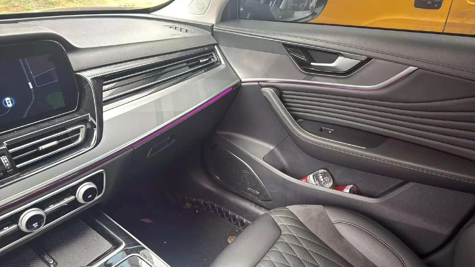 2023 HongQi HS5 2.0T 252HP L4 8AT,autocango,china used car exporter,china ev exporter,chinese used car exporter,chinese used ev exporter