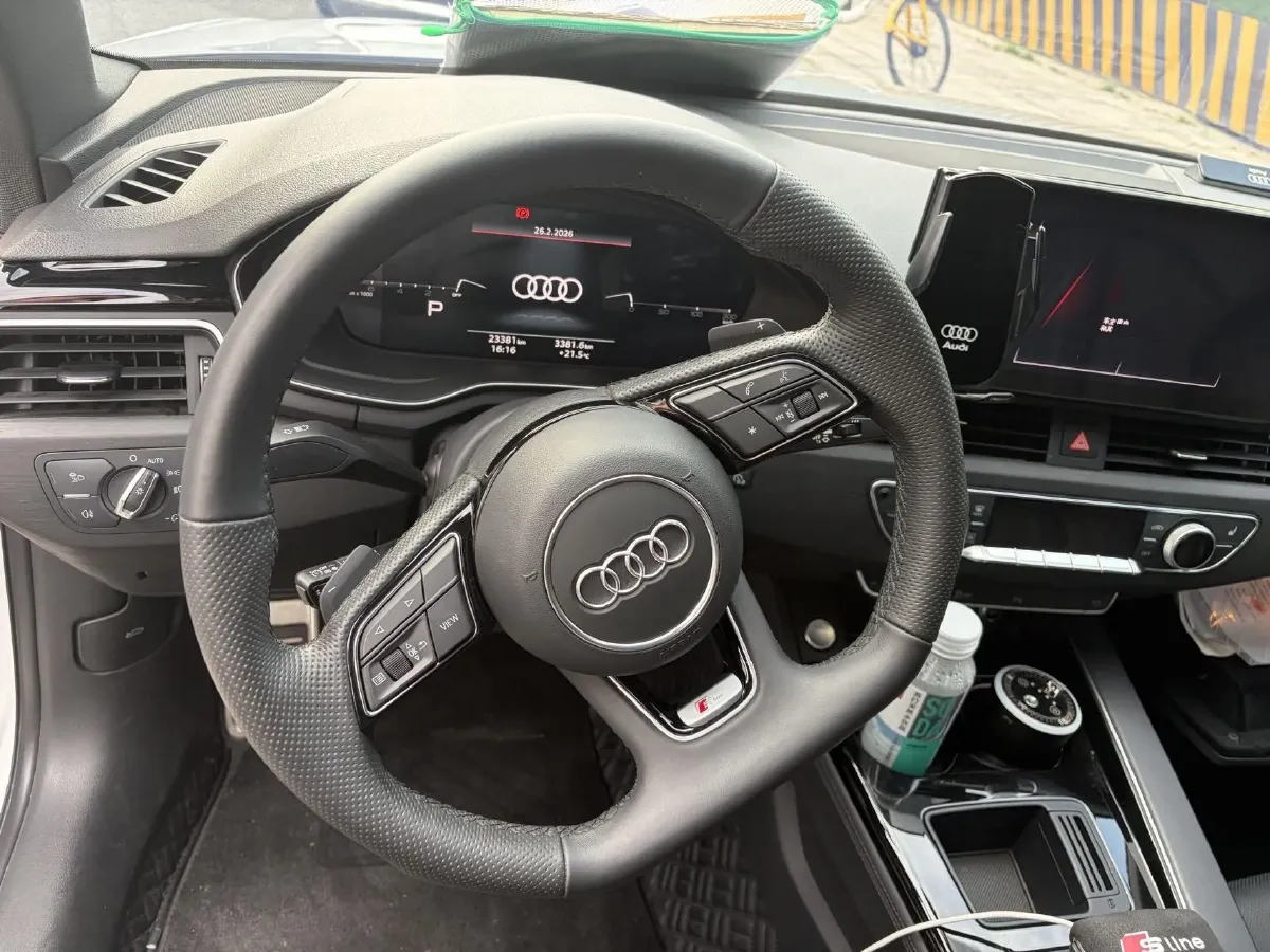 2024 Audi A4L 2.0T 190HP L4 7DCT,autocango,china used car exporter,china ev exporter,chinese used car exporter,chinese used ev exporter