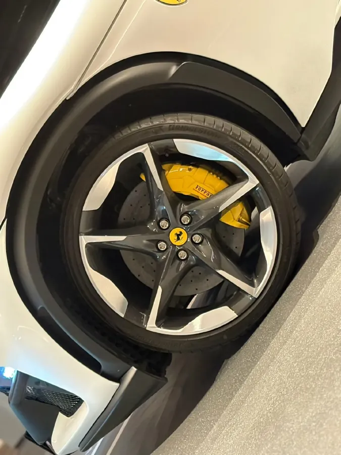 2023 Ferrari Purosangue 6.5L 725HP V12 8DCT,autocango,china used car exporter,china ev exporter,chinese used car exporter,chinese used ev exporter