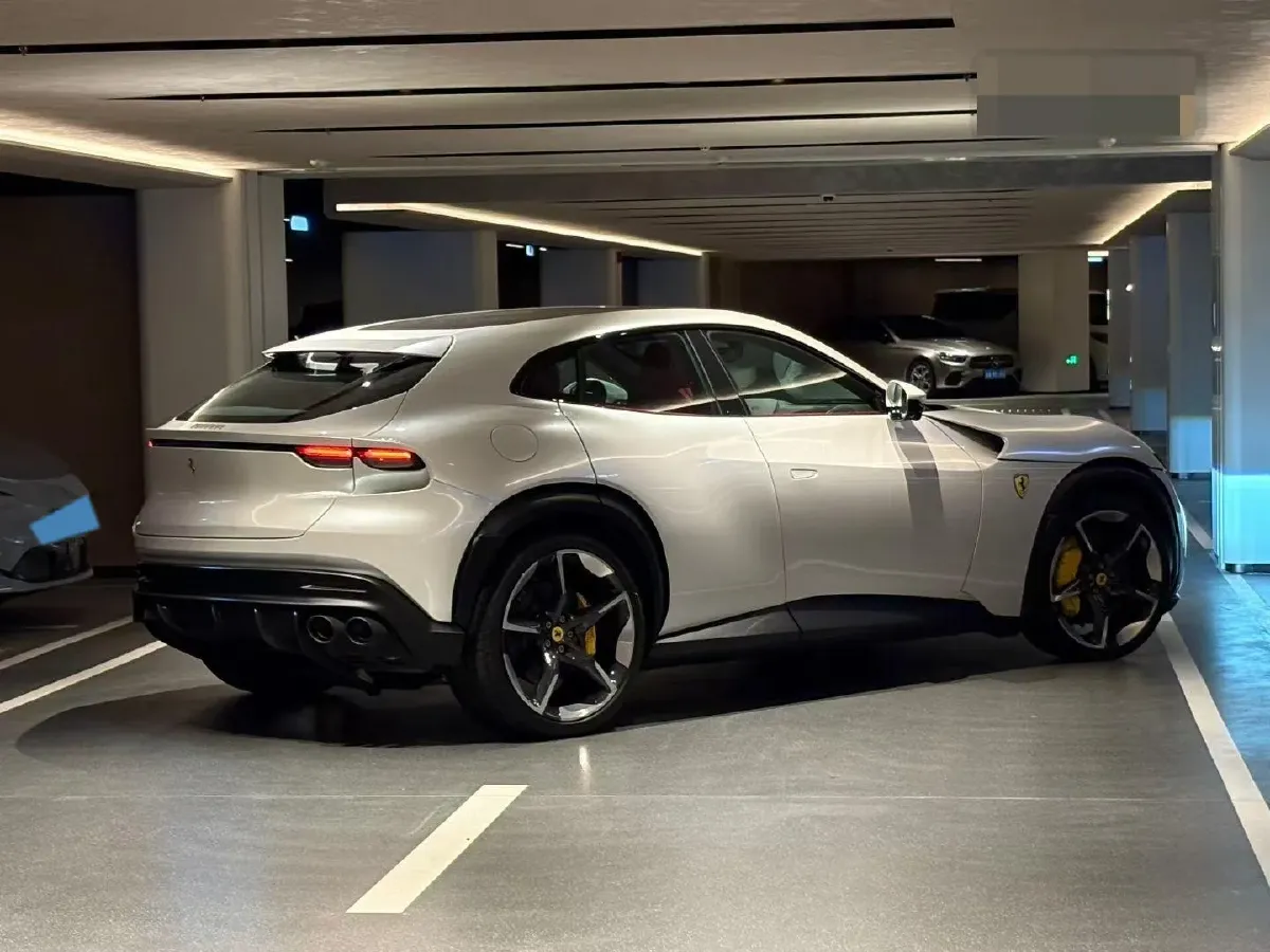 2023 Ferrari Purosangue 6.5L 725HP V12 8DCT,autocango,china used car exporter,china ev exporter,chinese used car exporter,chinese used ev exporter