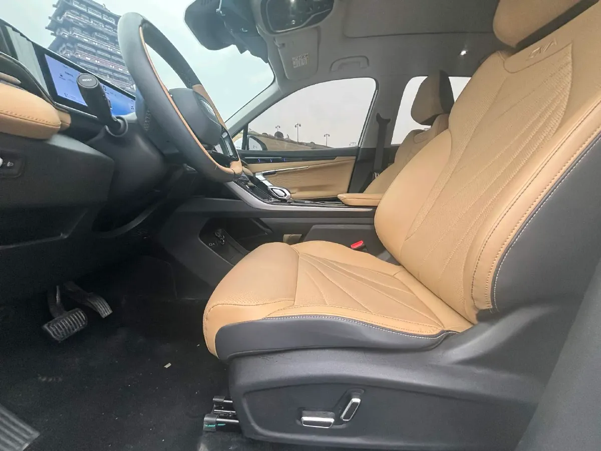 2023 Geely StarRay 1.5T 181HP L4 7DCT,autocango,china used car exporter,china ev exporter,chinese used car exporter,chinese used ev exporter