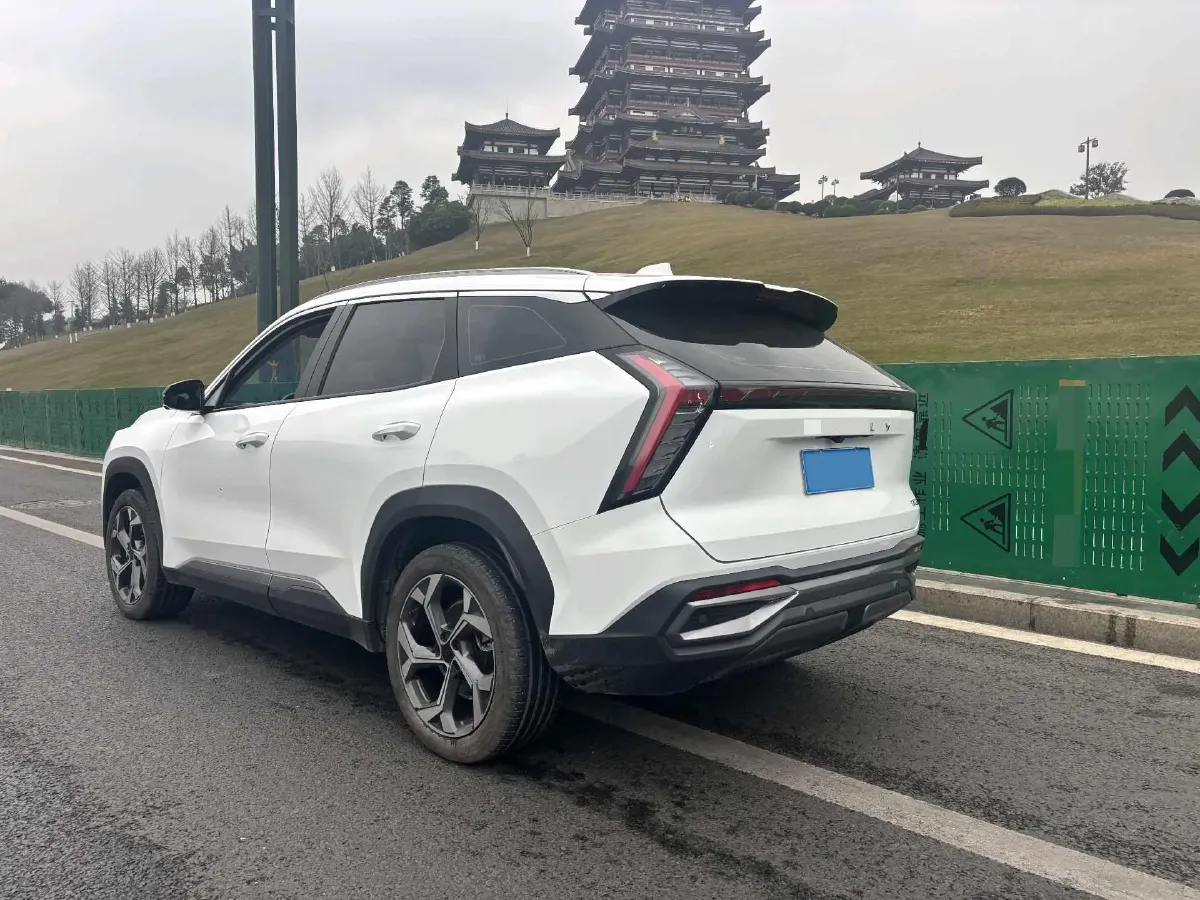 2023 Geely StarRay 1.5T 181HP L4 7DCT,autocango,china used car exporter,china ev exporter,chinese used car exporter,chinese used ev exporter