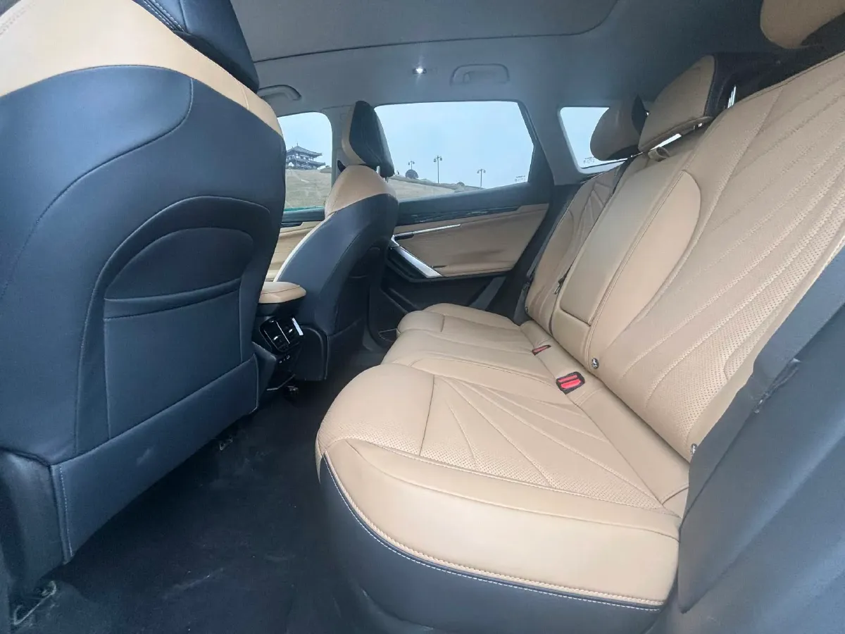 2023 Geely StarRay 1.5T 181HP L4 7DCT,autocango,china used car exporter,china ev exporter,chinese used car exporter,chinese used ev exporter