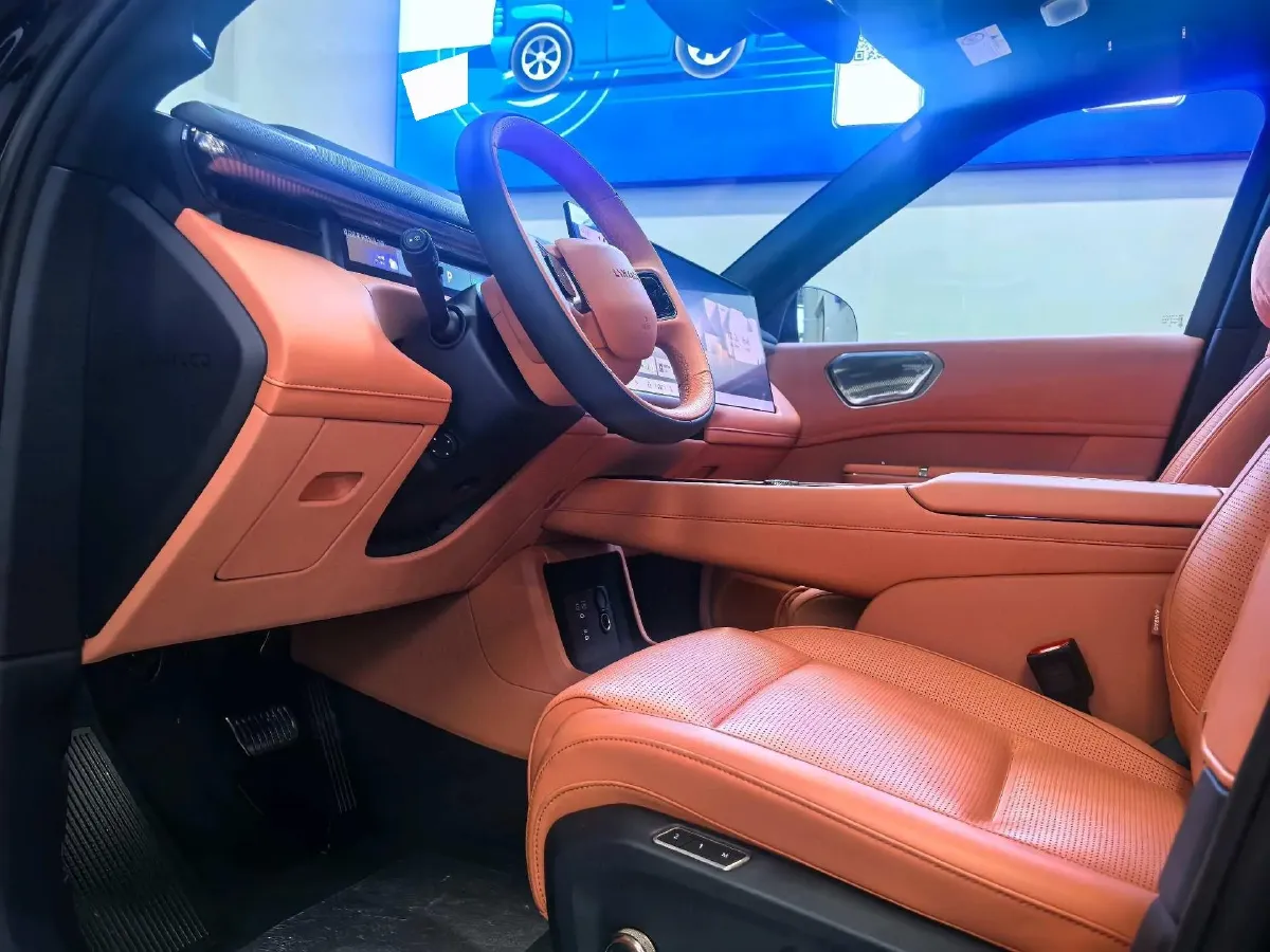 2025 LYNK&CO 900 2.0T 254HP L4 3DHT PHEV,autocango,china used car exporter,china ev exporter,chinese used car exporter,chinese used ev exporter