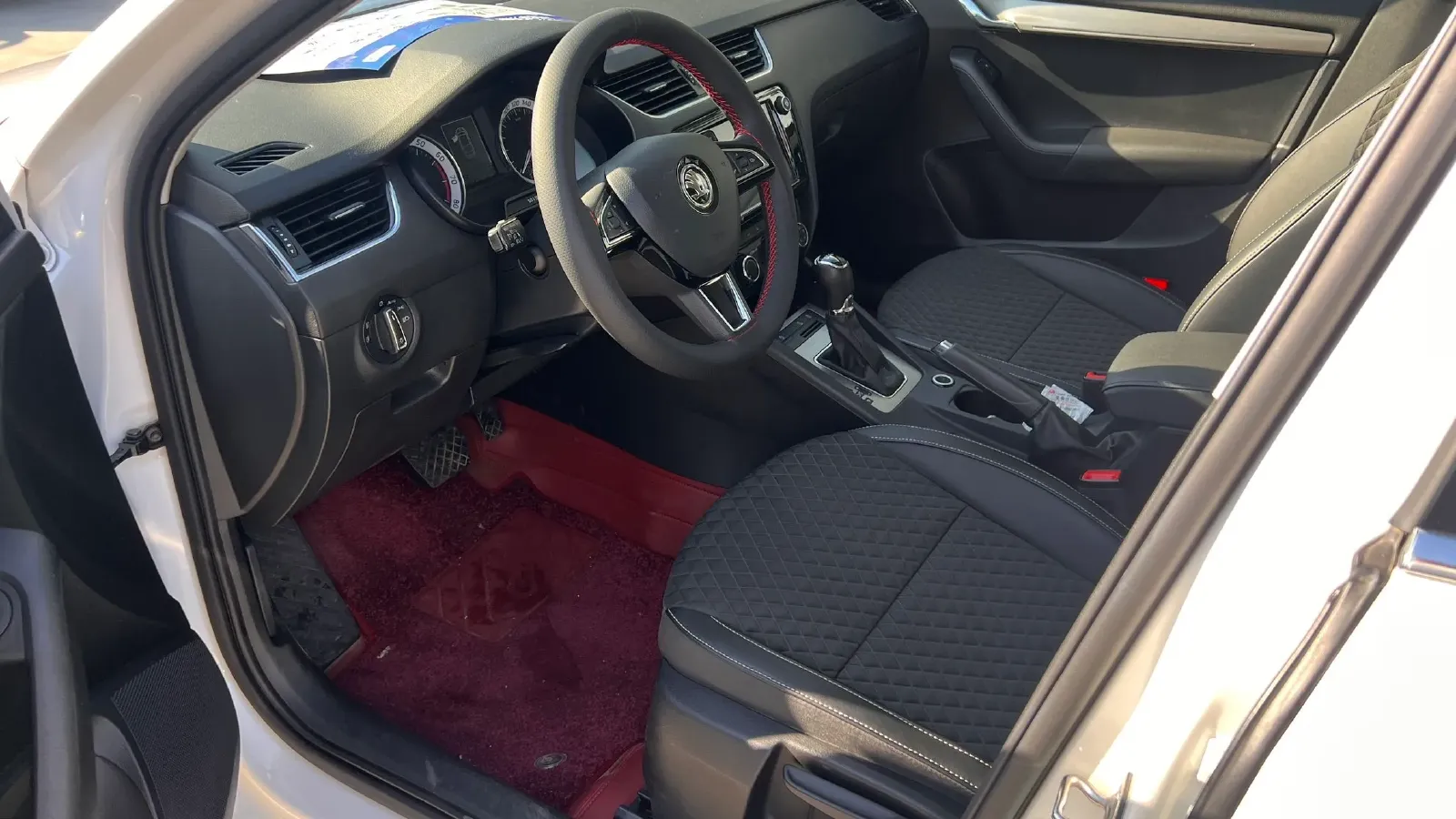 2019 Skoda Octavia 1.4T 150HP L4 7DCT,autocango,china used car exporter,china ev exporter,chinese used car exporter,chinese used ev exporter