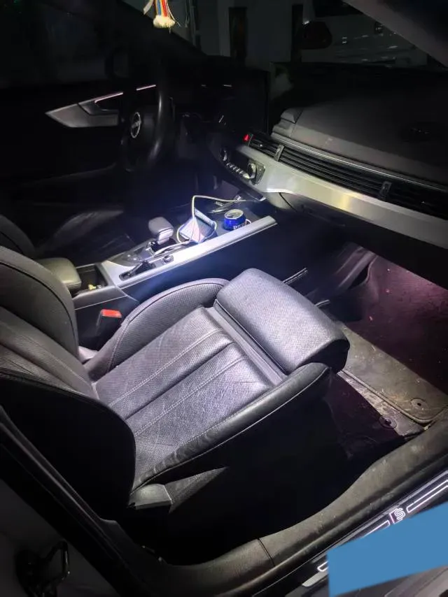 2020 Audi A4L 2.0T 190HP L4 7DCT,autocango,china used car exporter,china ev exporter,chinese used car exporter,chinese used ev exporter