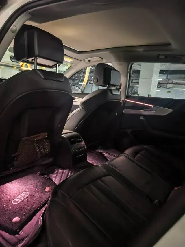 2020 Audi A4L 2.0T 190HP L4 7DCT,autocango,china used car exporter,china ev exporter,chinese used car exporter,chinese used ev exporter