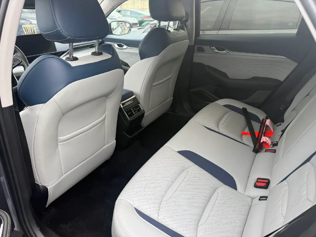 2021 Geely Preface 2.0T 190HP L4 7DCT,autocango,china used car exporter,china ev exporter,chinese used car exporter,chinese used ev exporter