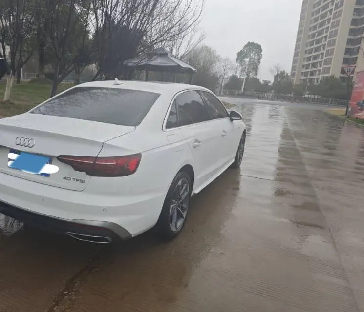 2024 Audi A4L 2.0T 190HP L4 7DCT,autocango,china used car exporter,china ev exporter,chinese used car exporter,chinese used ev exporter