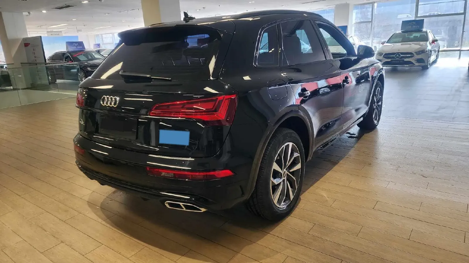 2024 Audi Q5L 2.0T 245HP L4 7DCT,autocango,china used car exporter,china ev exporter,chinese used car exporter,chinese used ev exporter