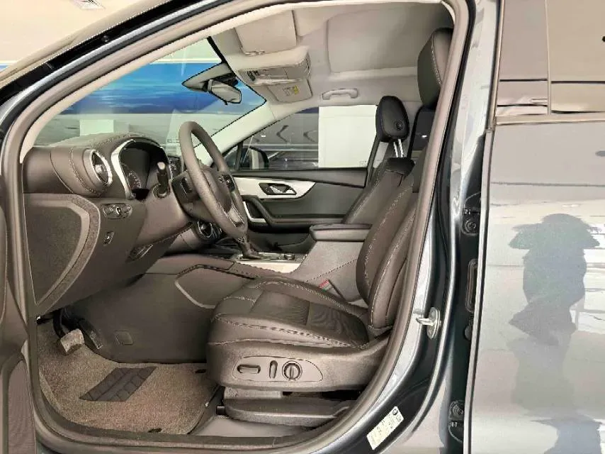 2020 Chevrolet Blazer 2.0T 237HP L4 9AT,autocango,china used car exporter,china ev exporter,chinese used car exporter,chinese used ev exporter