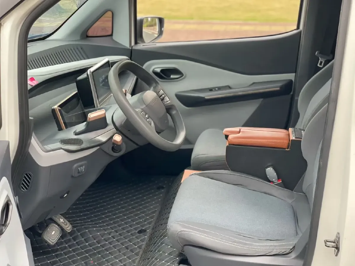 2018 BaoJun E200 BEV 22KWH,autocango,china used car exporter,china ev exporter,chinese used car exporter,chinese used ev exporter