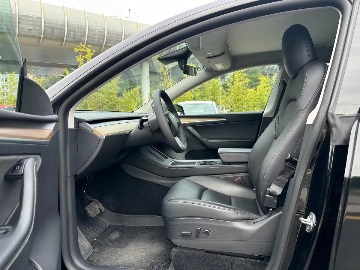 2022 Tesla Model Y BEV 60KWH,autocango,china used car exporter,china ev exporter,chinese used car exporter,chinese used ev exporter